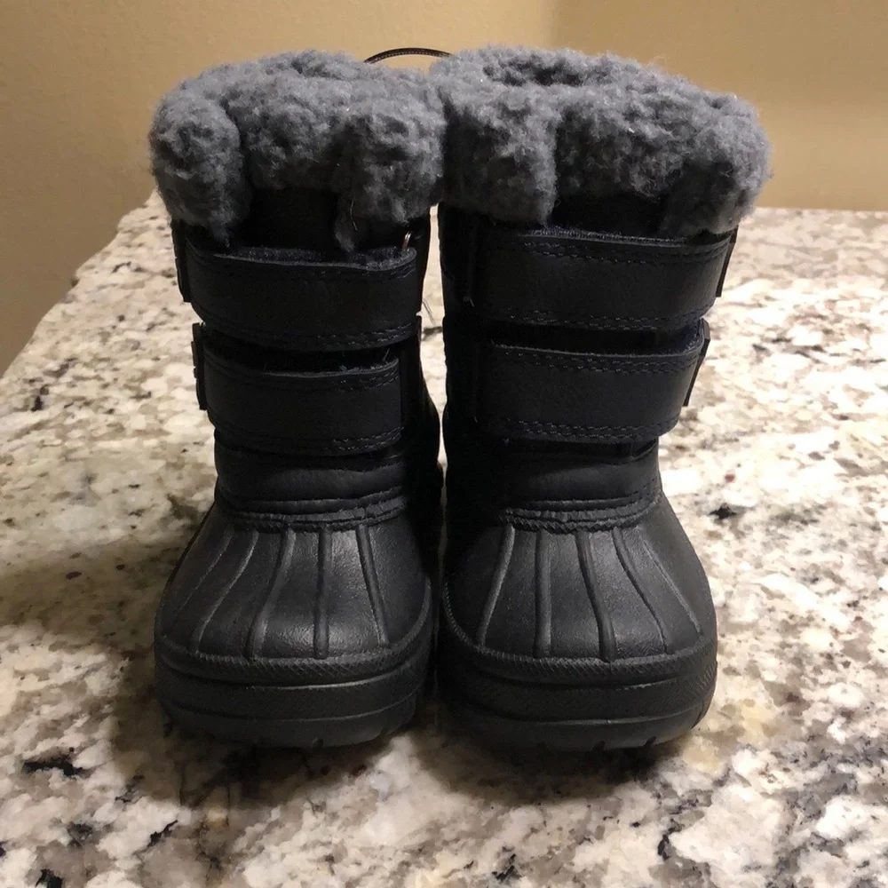 *NWOT*Navy Winter/Snow Boot - Picture 3 of 3